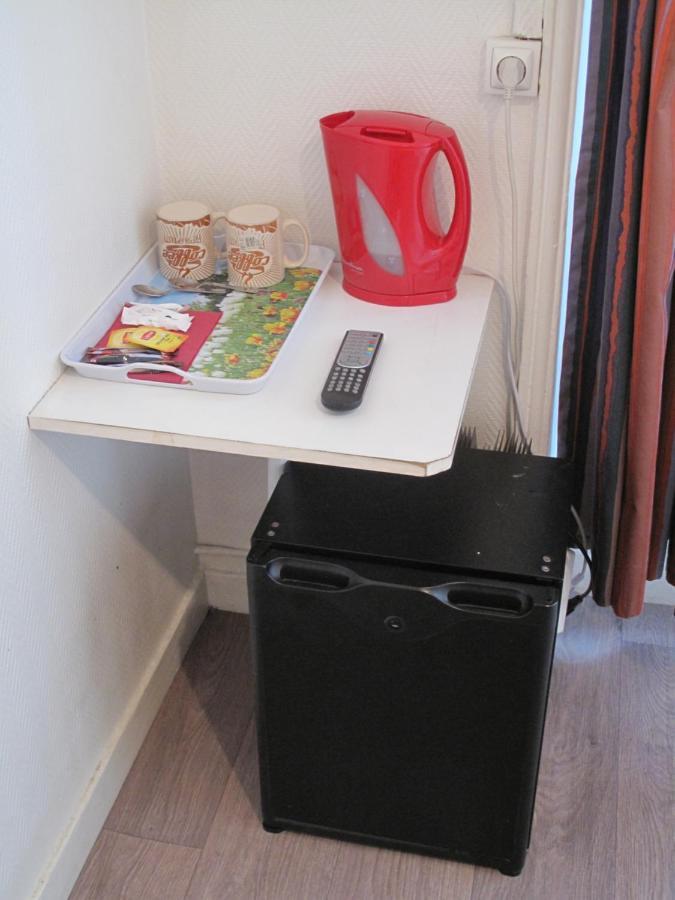 Hotel Feria Клиши Екстериор снимка
